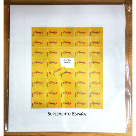 Año 2022 con estuches transparentes