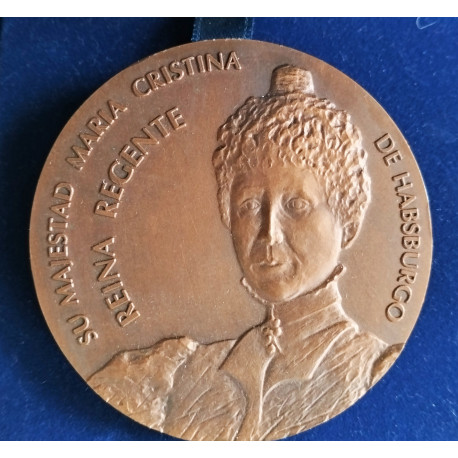 Medalla SSMM Cristina Reina Regente