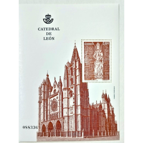 Virgen blanca de la catedral de León