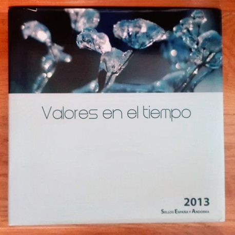 LIBRO FILATELICO 2013 ESPAÑA Y ANDORRA